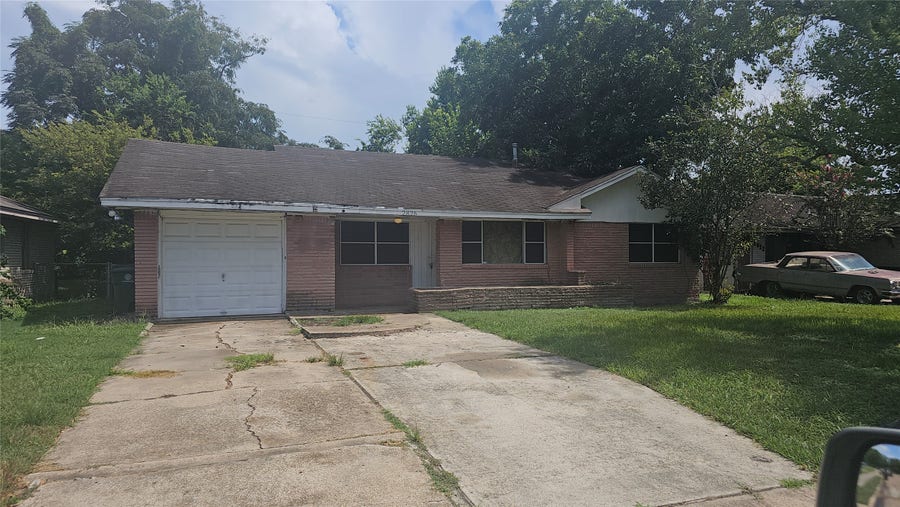 Property photo for 2826 Monticello Drive, Houston, TX