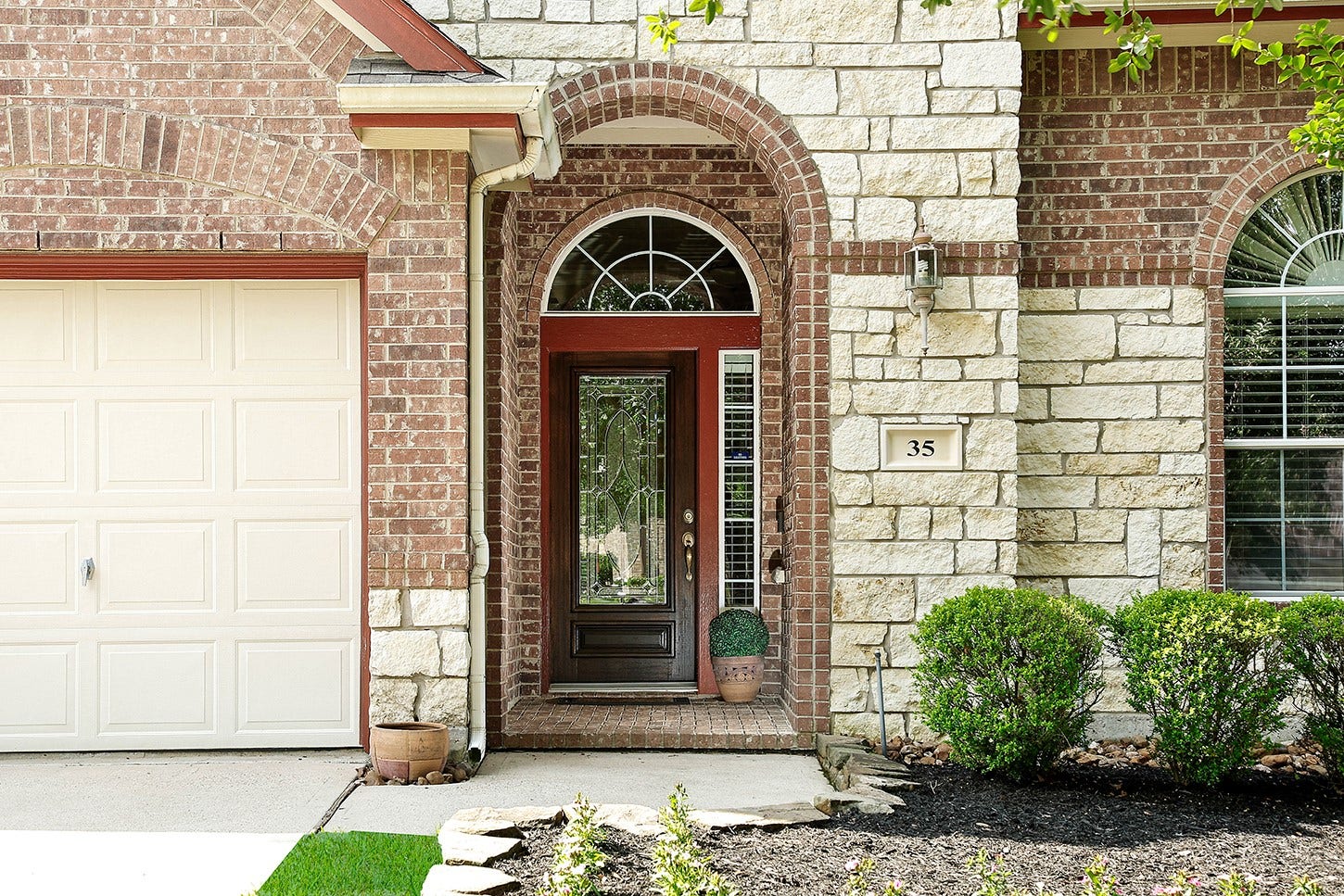 35 GRANITE PATH, The Woodlands, TX 77389 35 GRANITE PATH, The Woodlands, TX 77389