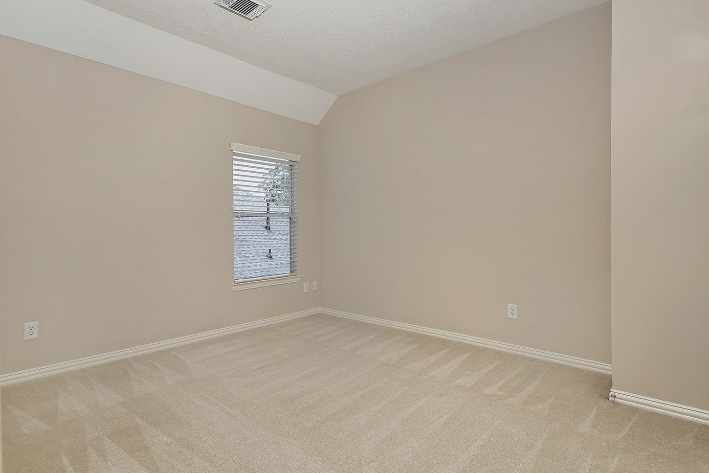 35 GRANITE PATH, The Woodlands, TX 77389 35 GRANITE PATH, The Woodlands, TX 77389