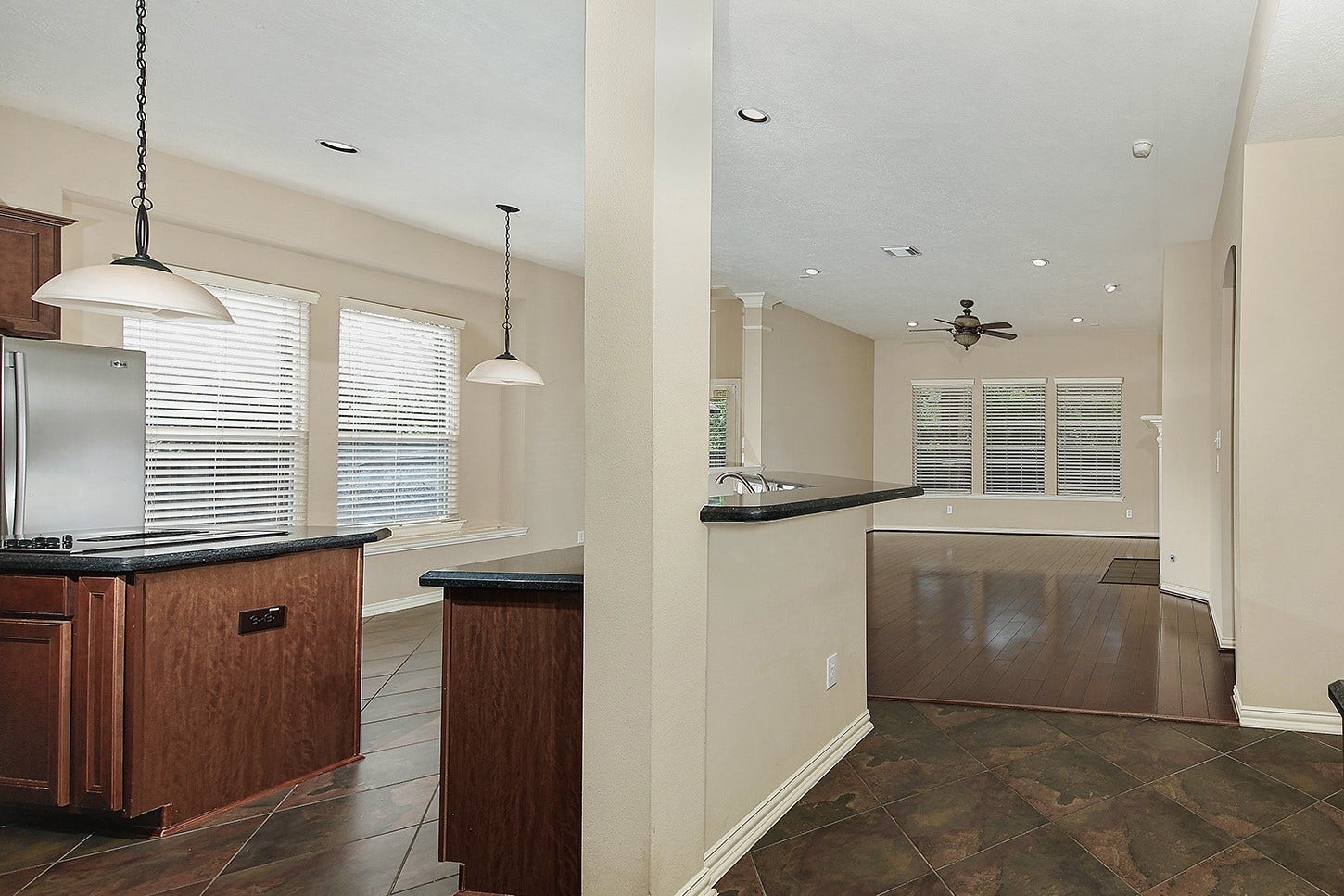 35 GRANITE PATH, The Woodlands, TX 77389 35 GRANITE PATH, The Woodlands, TX 77389