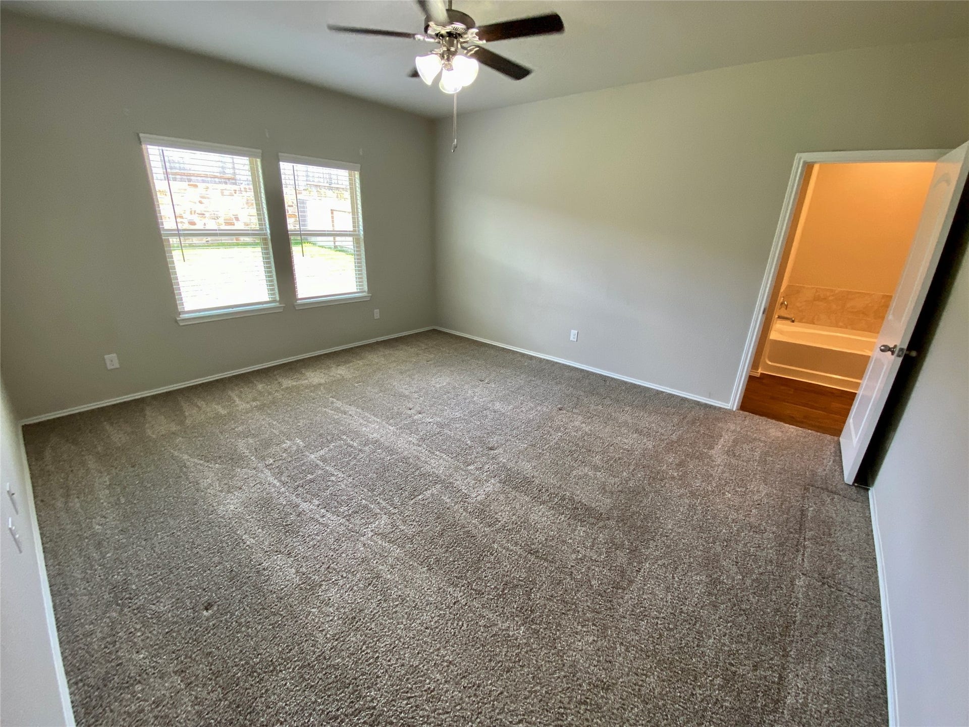 13832 Rock Island Trail, Conroe, TX 77384 Primary Bedroom