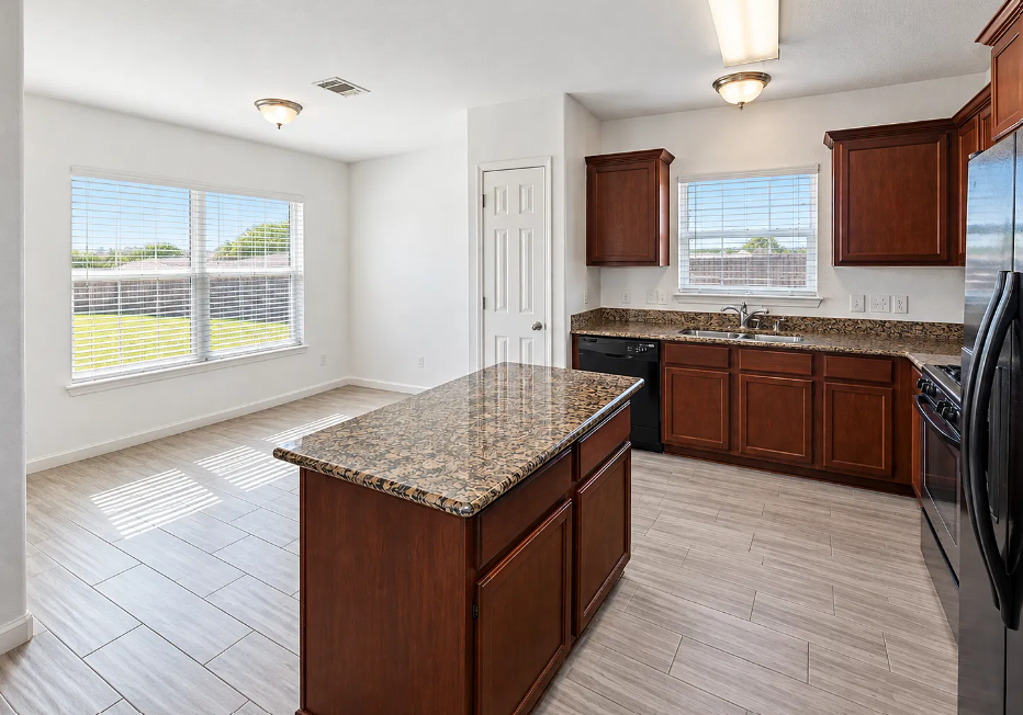 6902 Iris Court, Baytown, TX 77521 Photos
