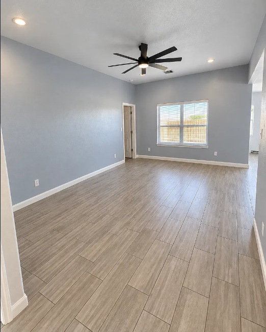 6902 Iris Court, Baytown, TX 77521 Photos