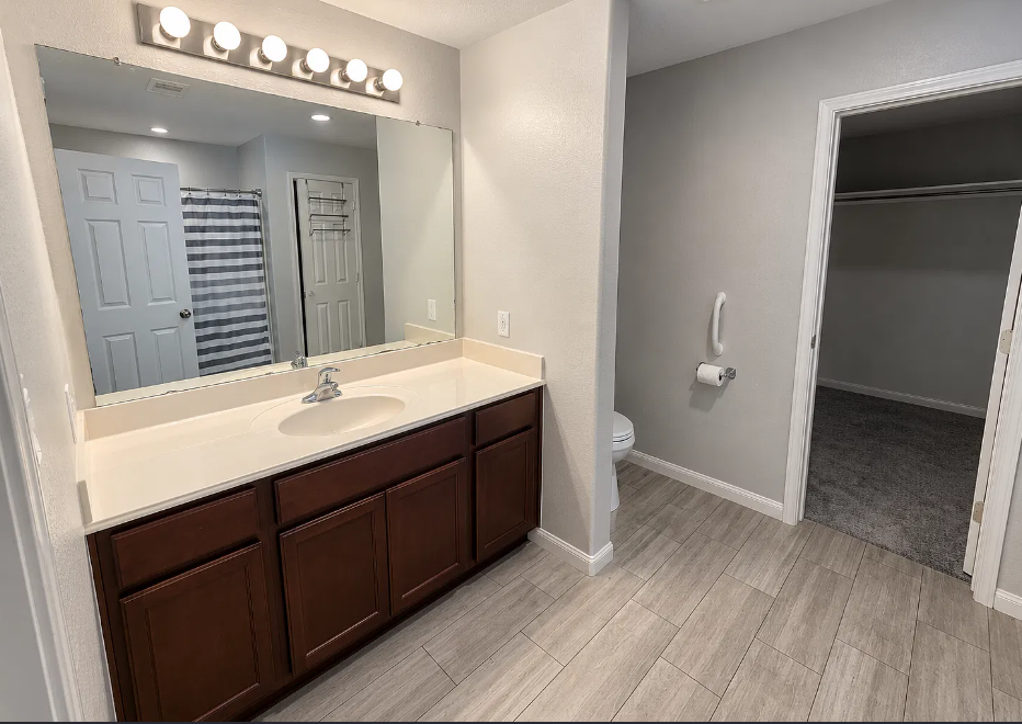 6902 Iris Court, Baytown, TX 77521 Photos