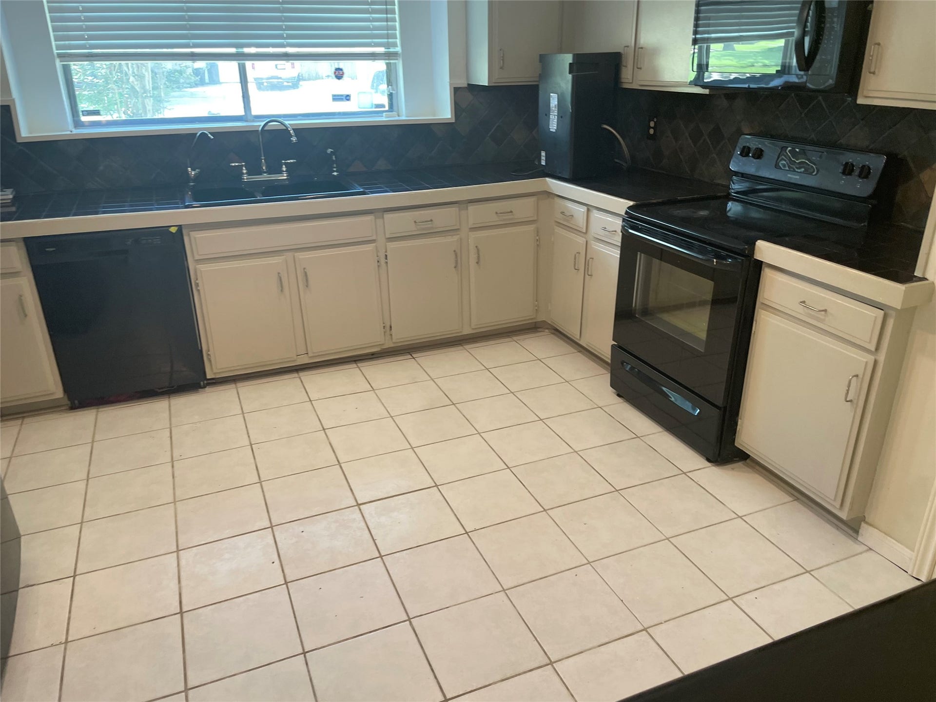 6943 Foxhurst Lane, Humble, TX 77338