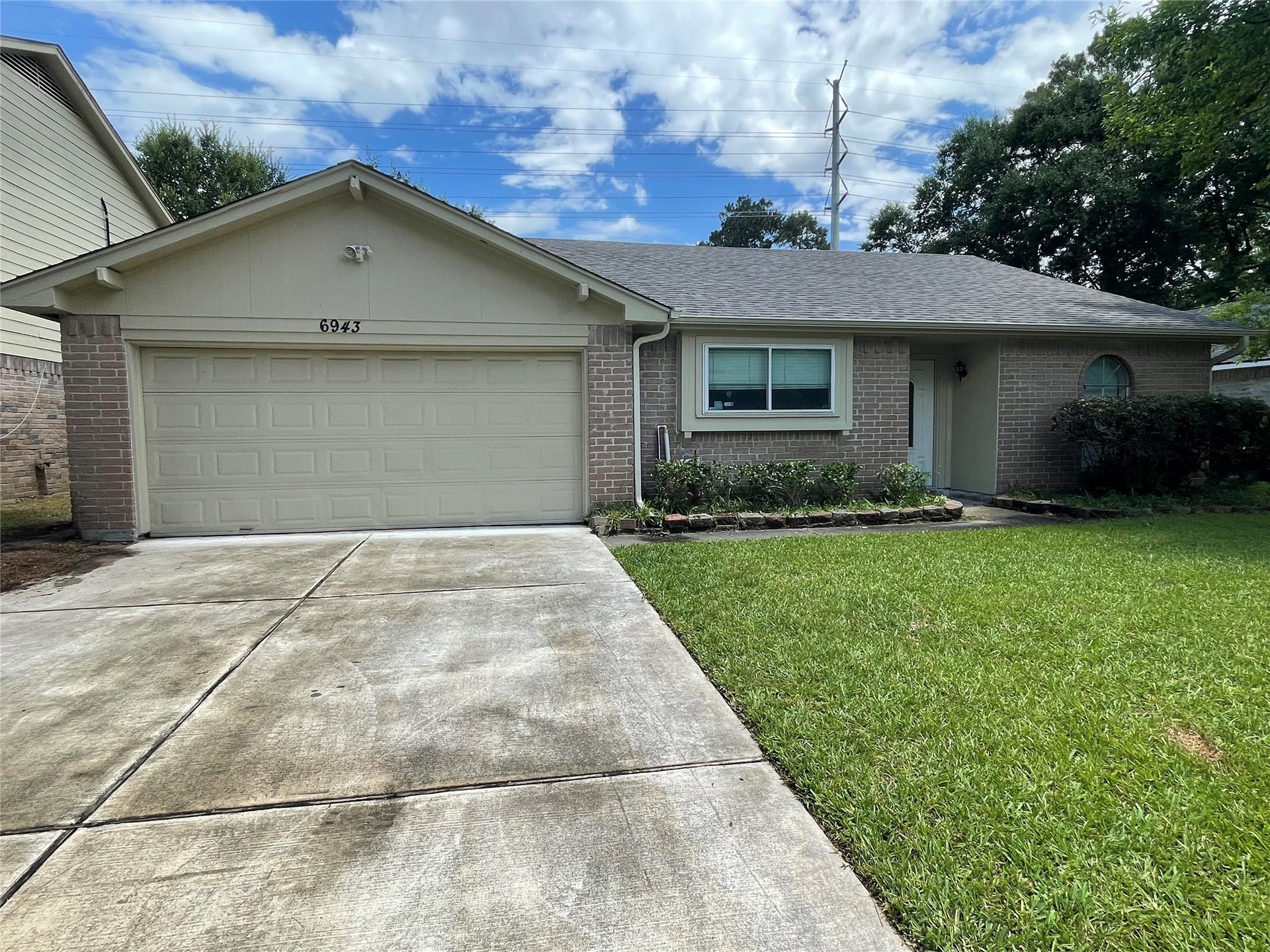 6943 Foxhurst Lane, Humble, TX 77338