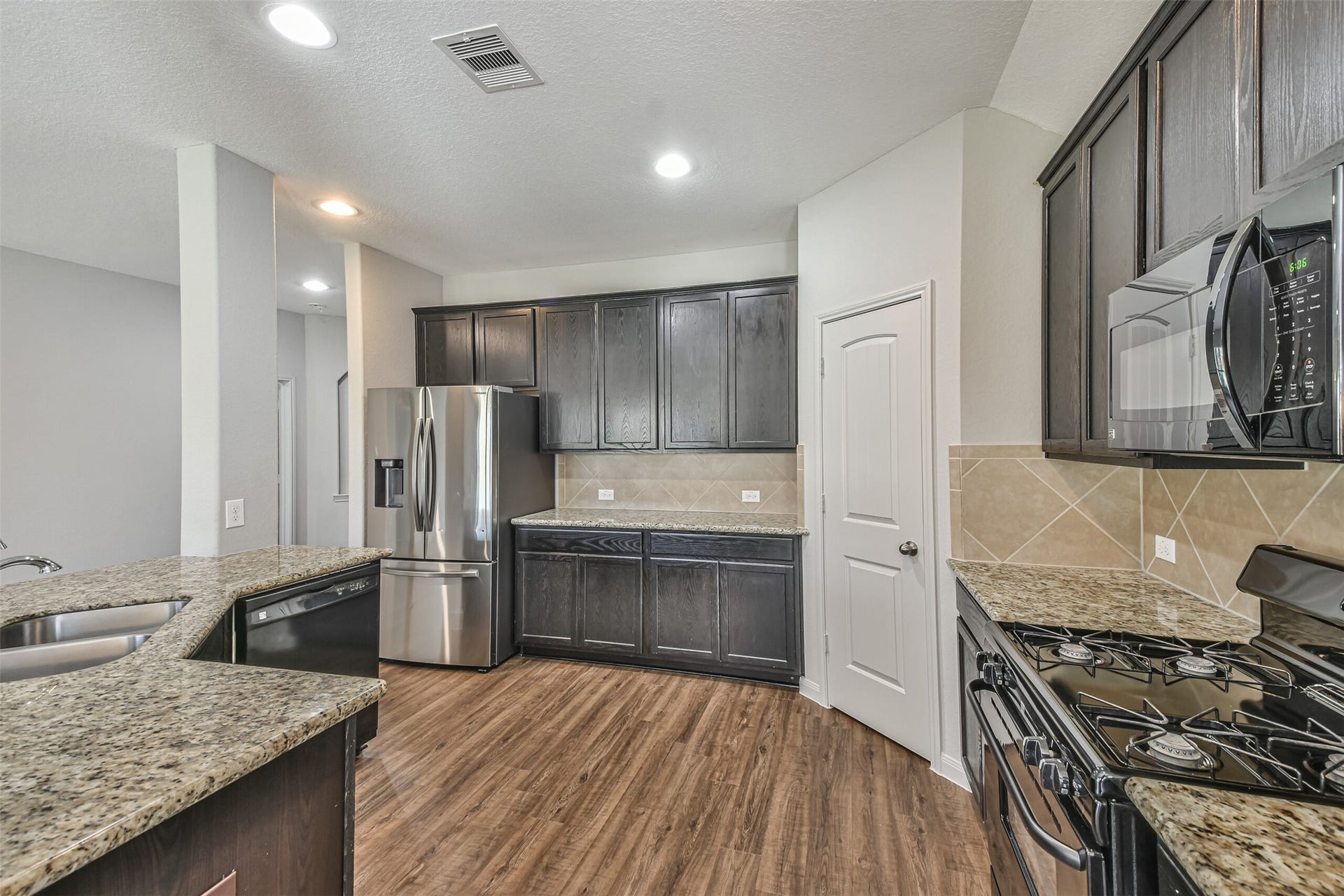 13307 Cassini Drive, Houston, TX 77044 13307 Cassini Drive, Houston, TX 77044