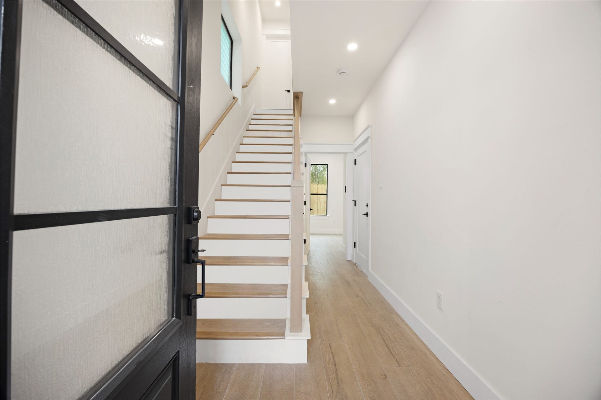 6328 Sidney Street, Houston, TX 77021 Entrance