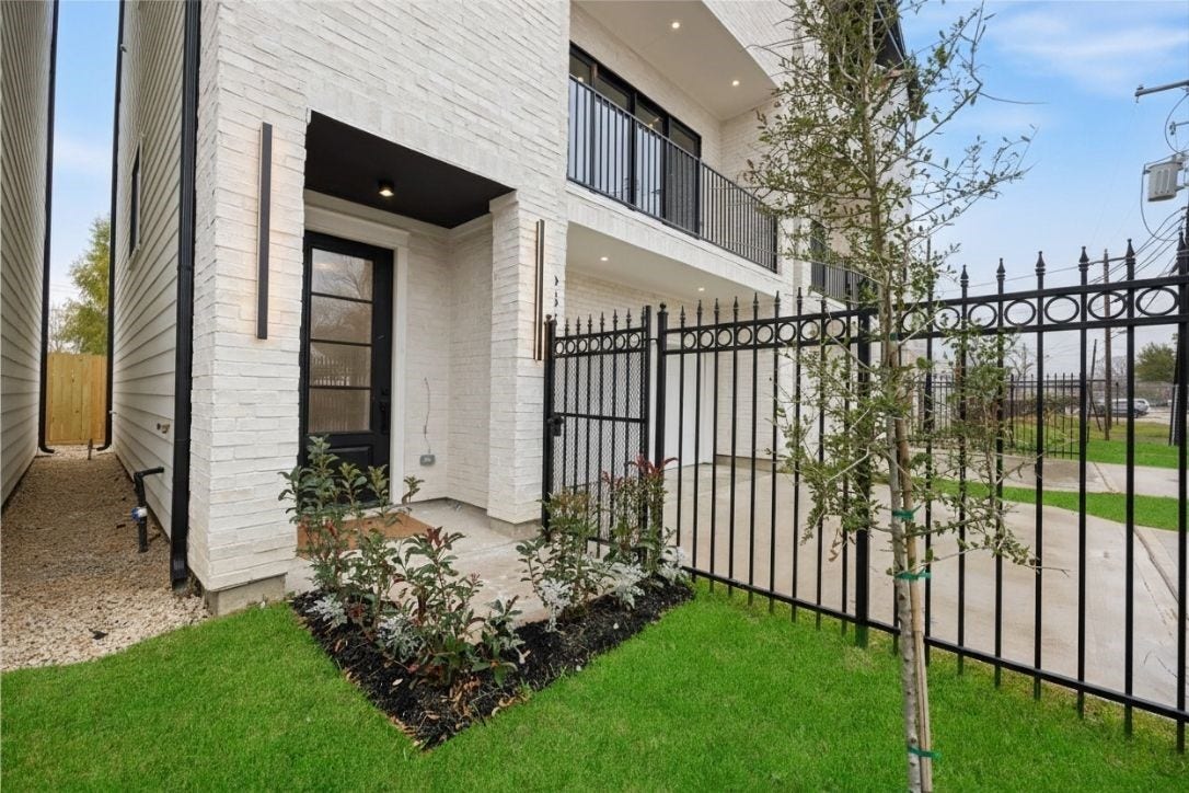 6328 Sidney Street, Houston, TX 77021 6328 Sidney Street, Houston, TX 77021