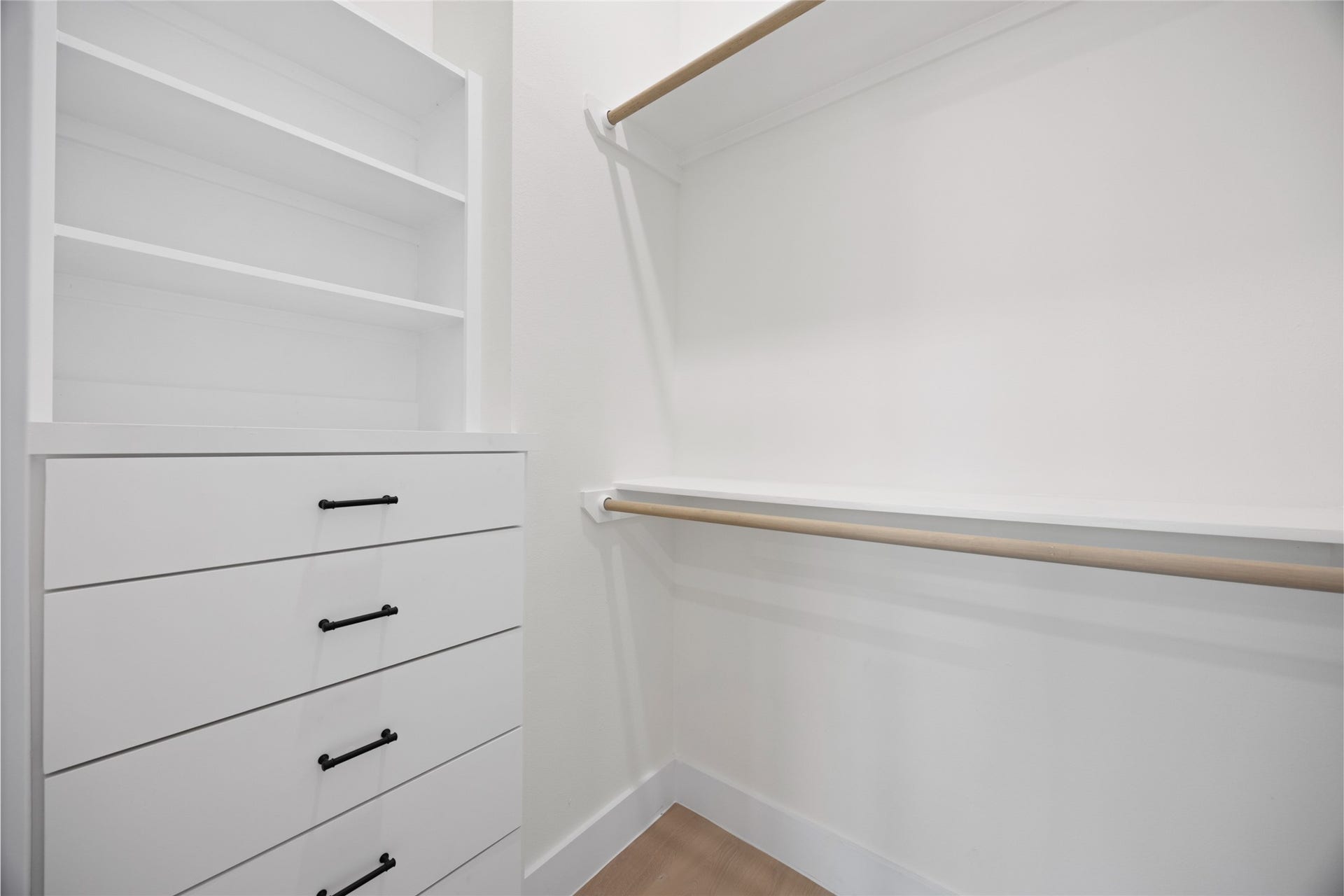 6328 Sidney Street, Houston, TX 77021 closet #1 Primary