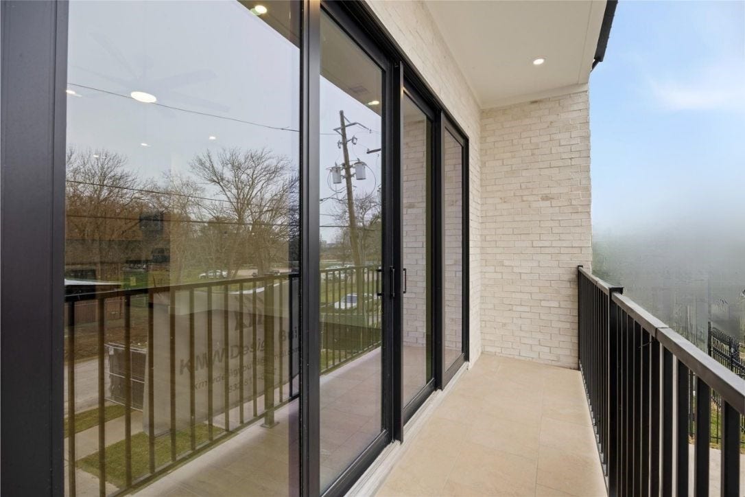 6328 Sidney Street, Houston, TX 77021 Balcony