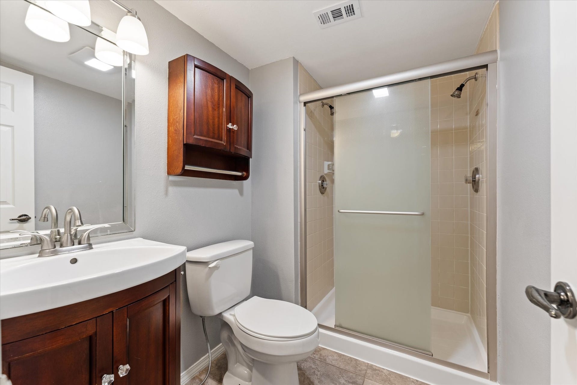 16963 Chapel Pines Drive, #57, Spring, TX 77379 Full bath with 2 shower heads in shower