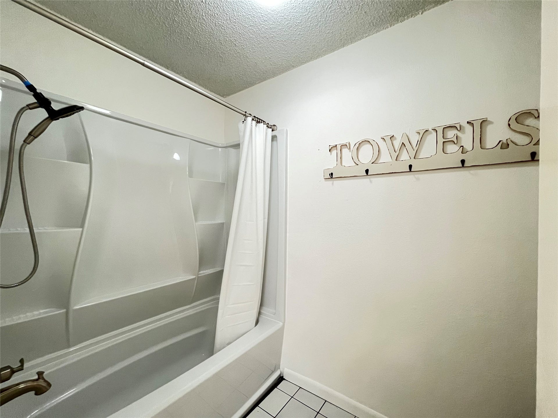 8101 Amelia Road, #505, Houston, TX 77055 8101 Amelia Road, #505, Houston, TX 77055