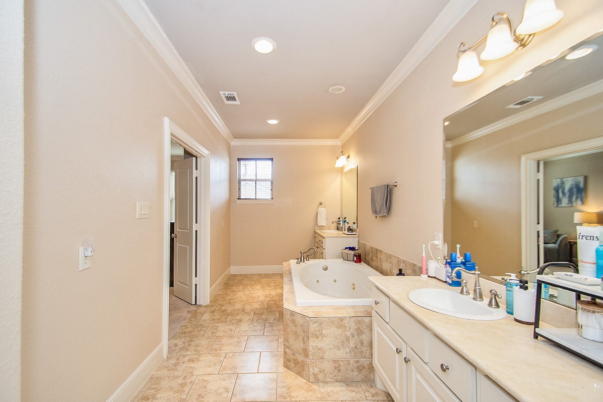 16 Laurelwood Drive, Pasadena, TX 77058 16 Laurelwood Drive, Pasadena, TX 77058