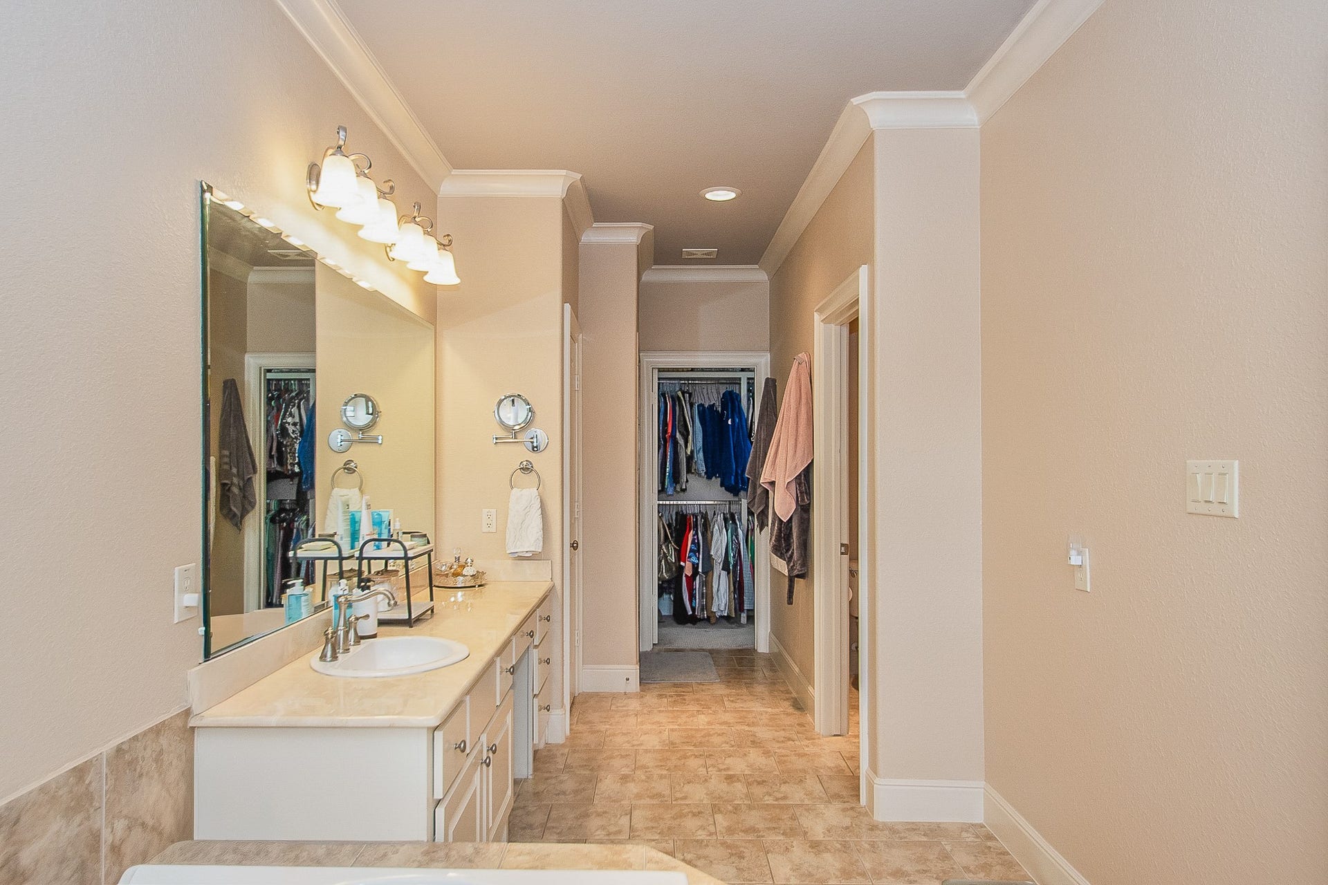 16 Laurelwood Drive, Pasadena, TX 77058 16 Laurelwood Drive, Pasadena, TX 77058