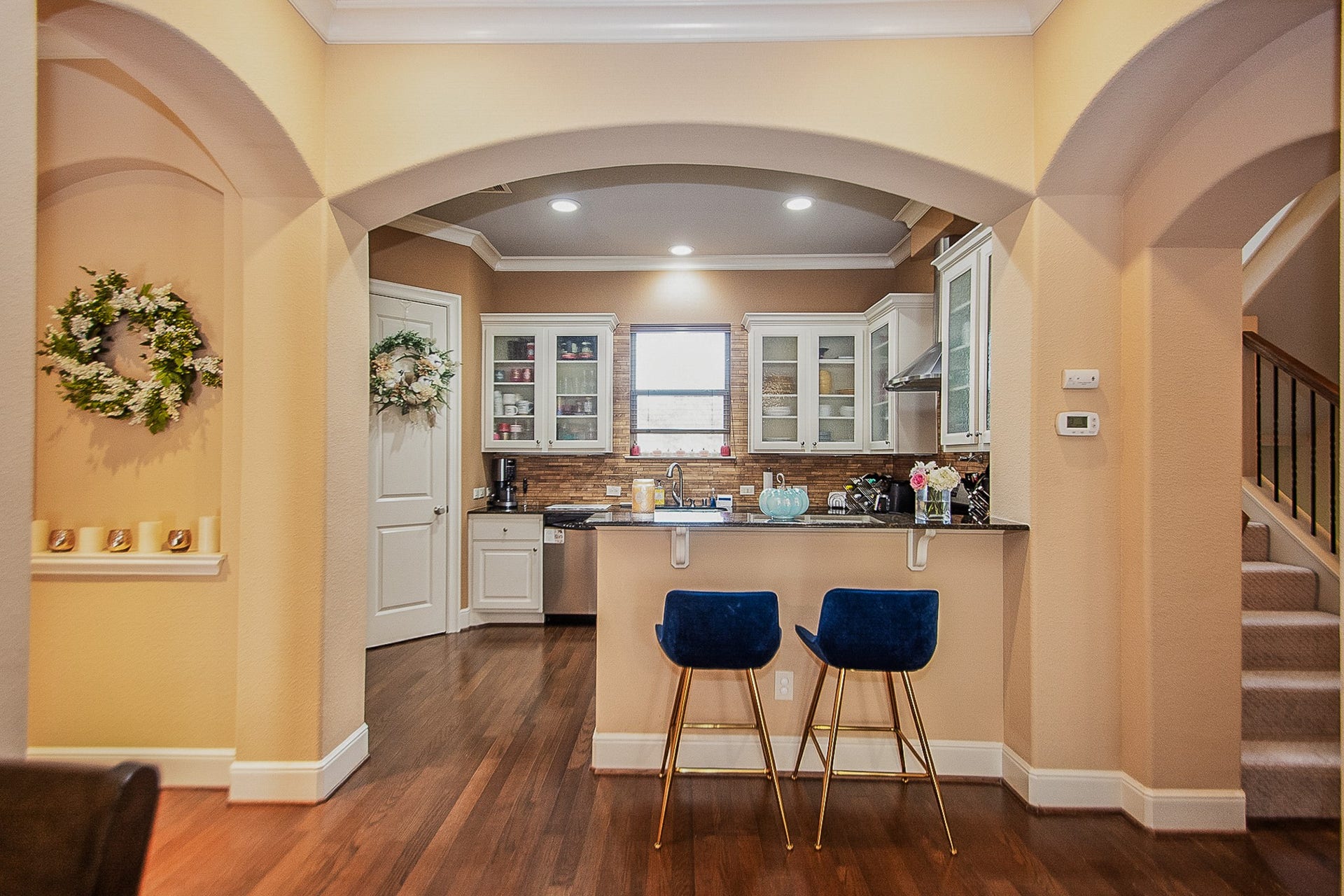 16 Laurelwood Drive, Pasadena, TX 77058 Living and dining areas looking into the kitchen