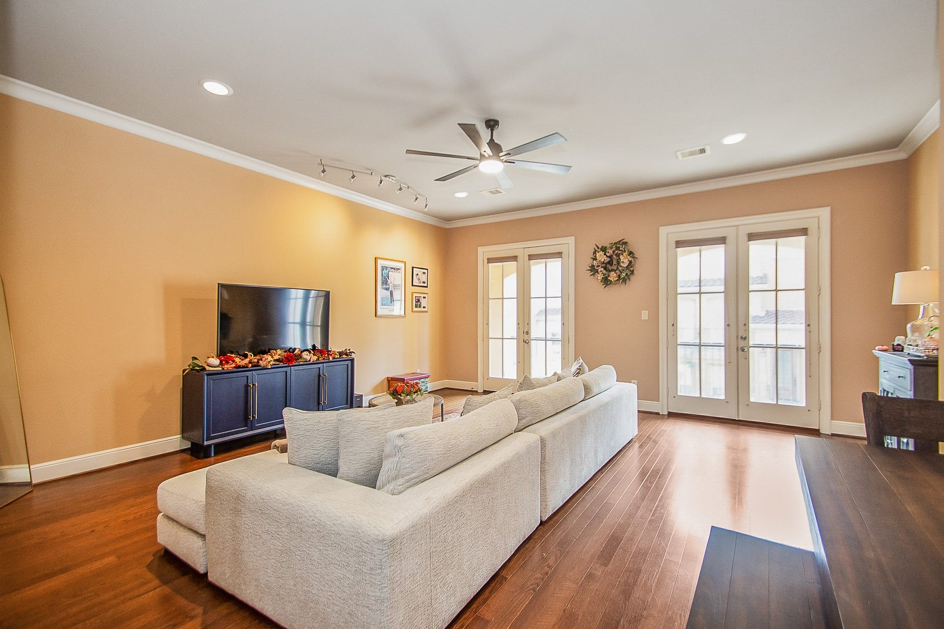 16 Laurelwood Drive, Pasadena, TX 77058 16 Laurelwood Drive, Pasadena, TX 77058