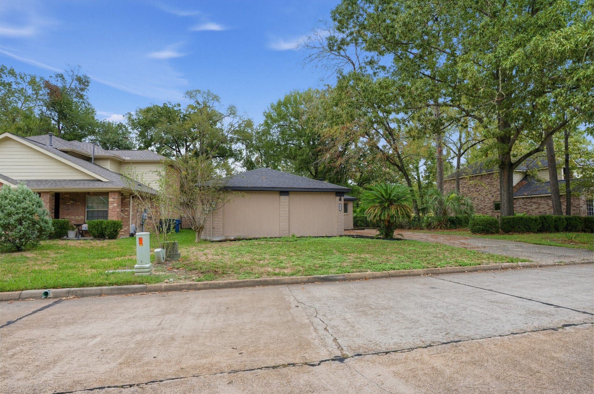 15 Presidio Road, Montgomery, TX 77356 15 Presidio Road, Montgomery, TX 77356