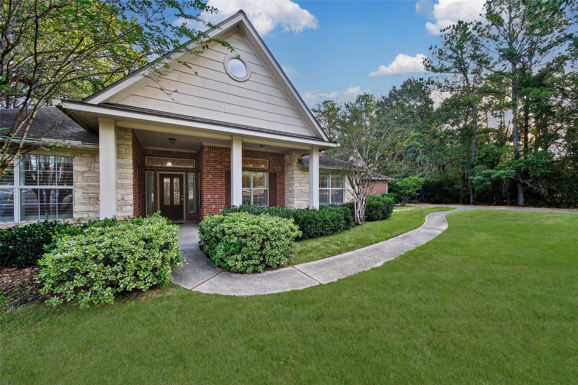 12026 Red Oak Court, Magnolia, TX 77354