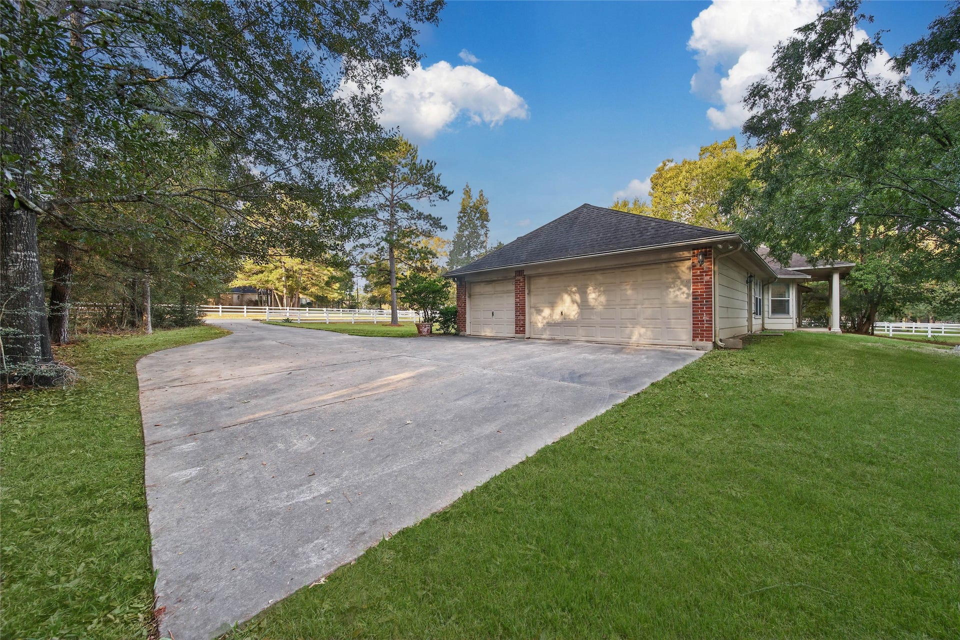 12026 Red Oak Court, Magnolia, TX 77354