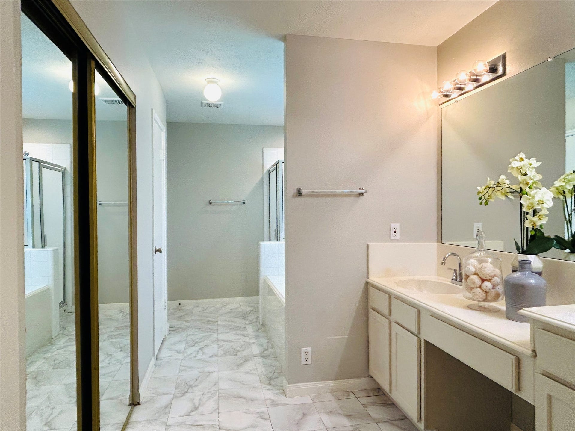 1404 Helmsley Drive, Rosenberg, TX 77471 1404 Helmsley Drive, Rosenberg, TX 77471