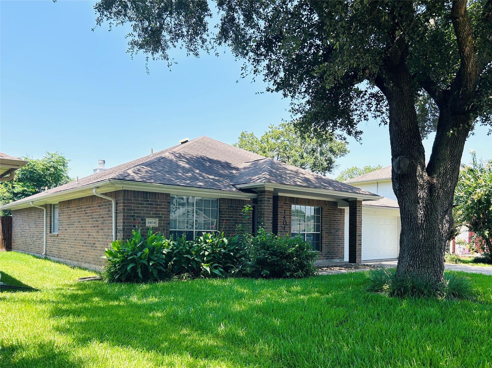 1404 Helmsley Drive, Rosenberg, TX 77471 1404 Helmsley Drive, Rosenberg, TX 77471