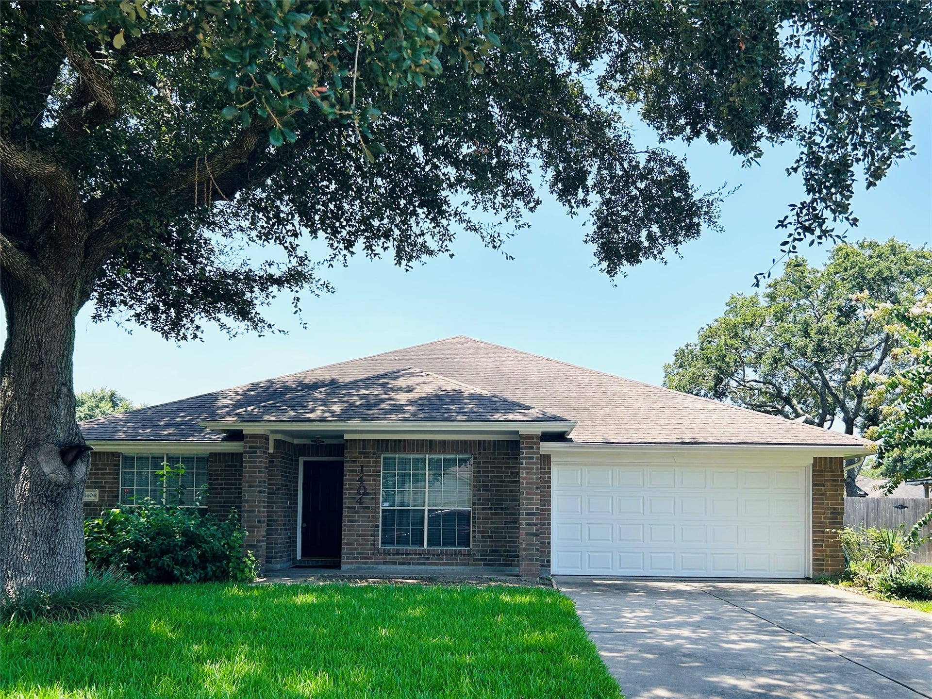 1404 Helmsley Drive, Rosenberg, TX 77471 1404 Helmsley Drive, Rosenberg, TX 77471