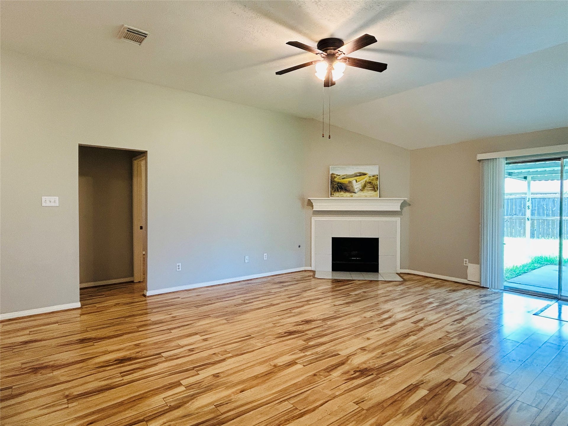 1404 Helmsley Drive, Rosenberg, TX 77471 1404 Helmsley Drive, Rosenberg, TX 77471
