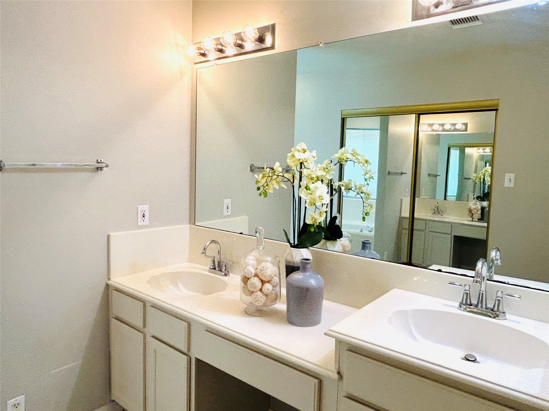 1404 Helmsley Drive, Rosenberg, TX 77471 1404 Helmsley Drive, Rosenberg, TX 77471