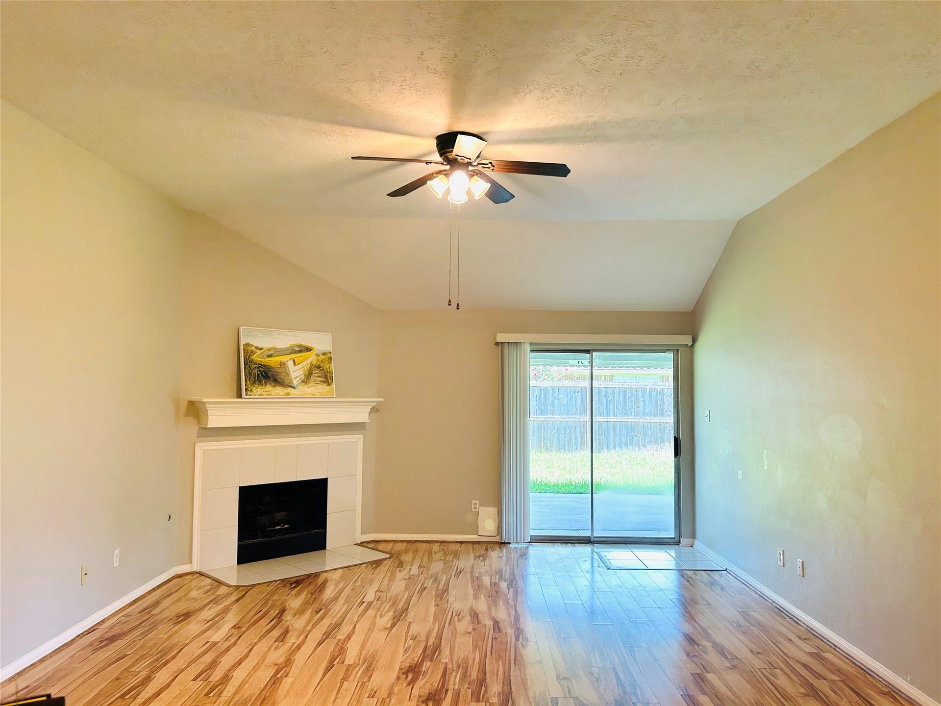 1404 Helmsley Drive, Rosenberg, TX 77471 1404 Helmsley Drive, Rosenberg, TX 77471