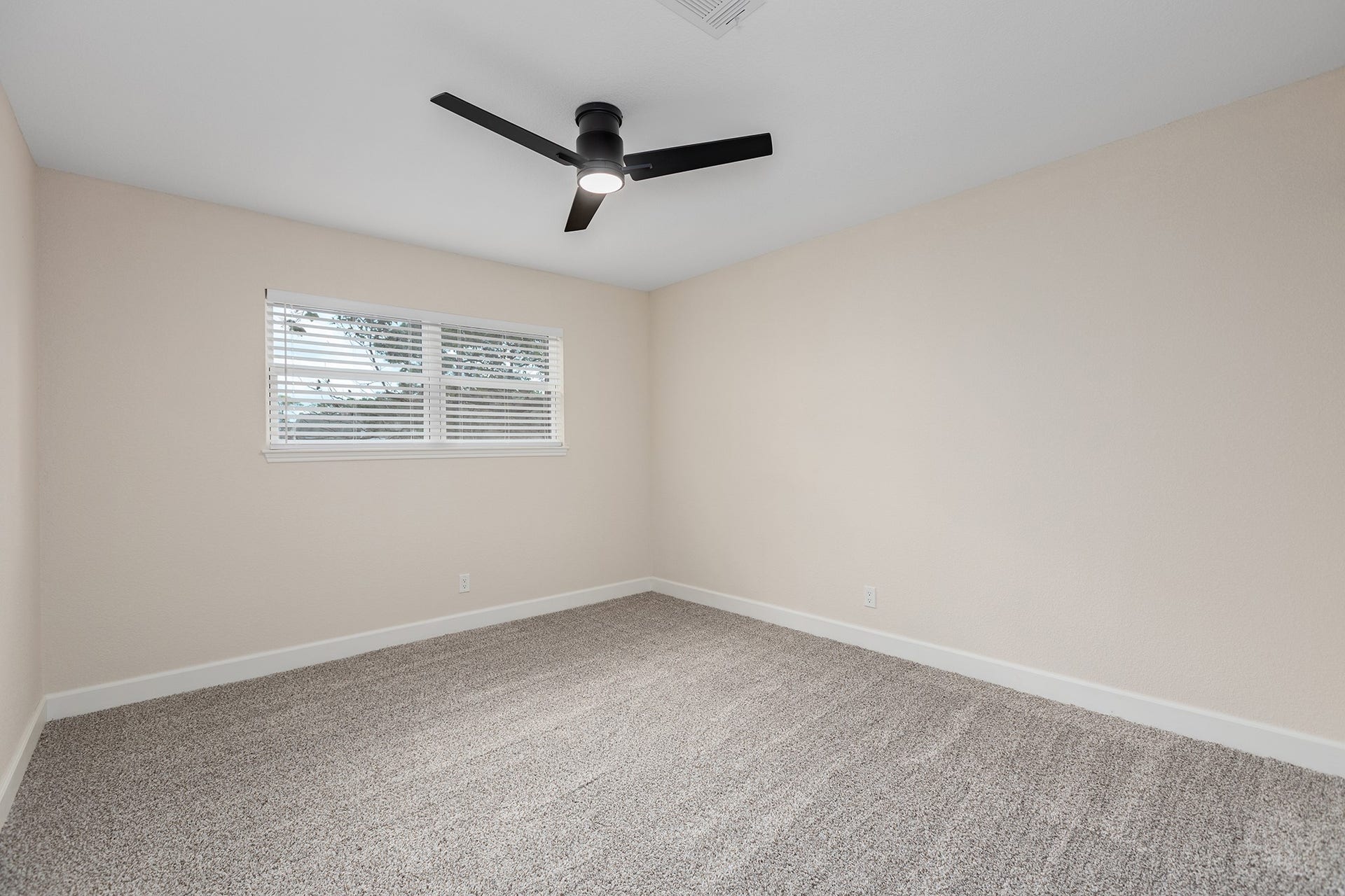 50 N Timber Top Drive, The Woodlands, TX 77380 50 N Timber Top Drive, The Woodlands, TX 77380