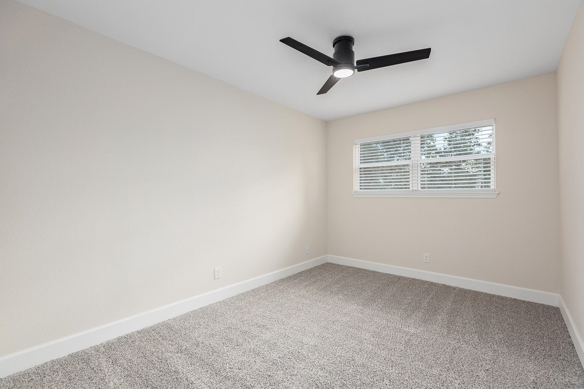 50 N Timber Top Drive, The Woodlands, TX 77380 50 N Timber Top Drive, The Woodlands, TX 77380