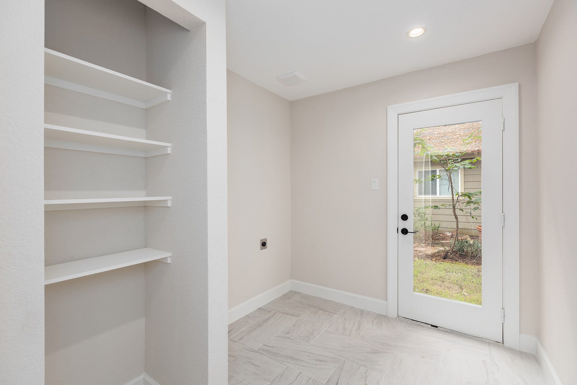 50 N Timber Top Drive, The Woodlands, TX 77380 50 N Timber Top Drive, The Woodlands, TX 77380