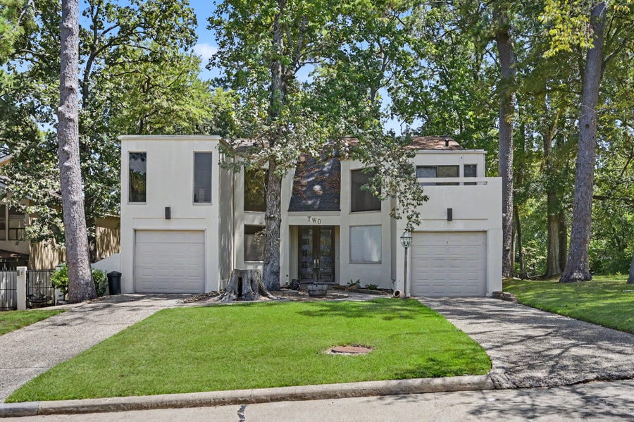 Property photo for 2 Waters Edge Street, Conroe, TX