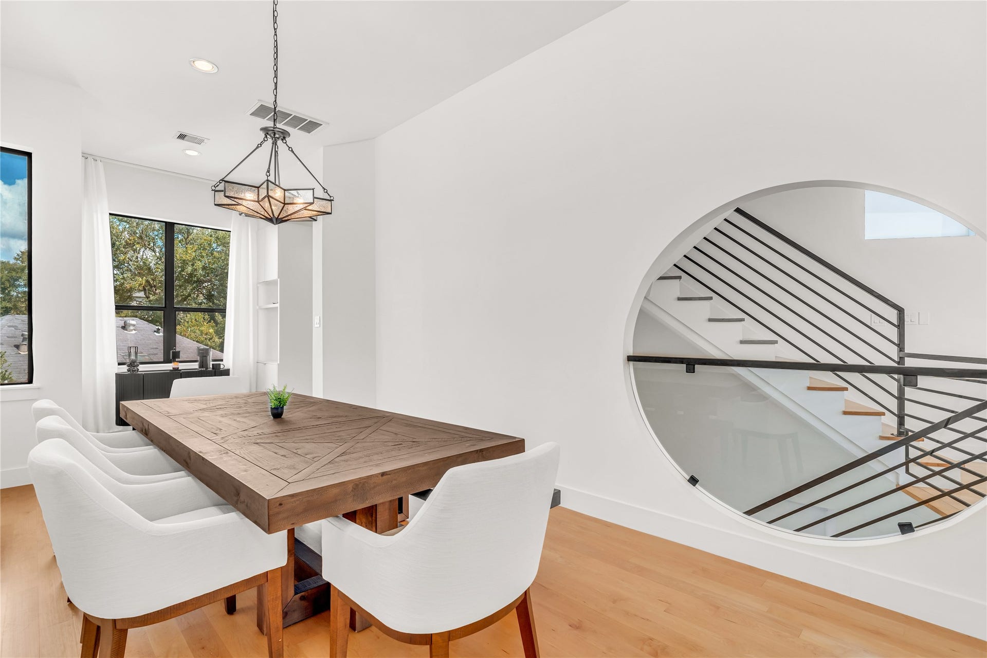 1624 Vermont Street, Houston, TX 77006 1624 Vermont Street, Houston, TX 77006