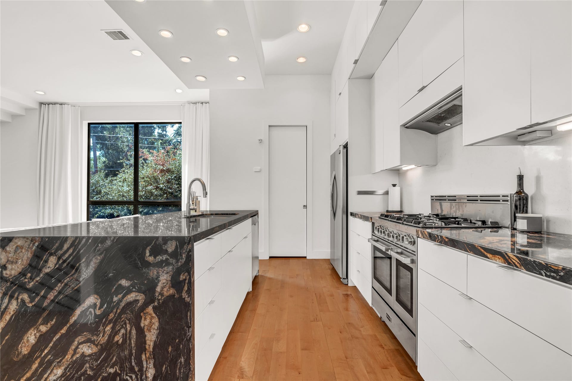 1624 Vermont Street, Houston, TX 77006 1624 Vermont Street, Houston, TX 77006