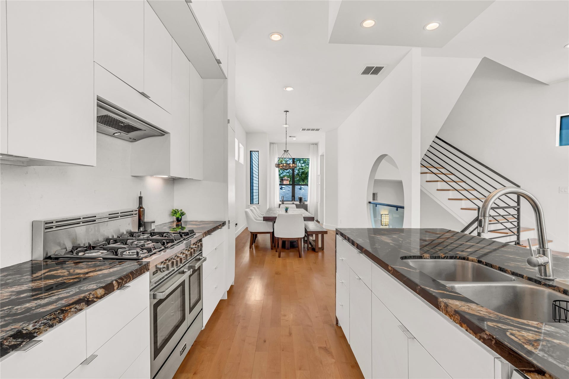 1624 Vermont Street, Houston, TX 77006 1624 Vermont Street, Houston, TX 77006