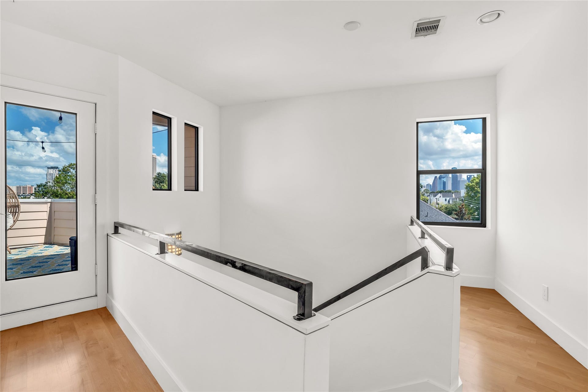 1624 Vermont Street, Houston, TX 77006 4th floor additional POV