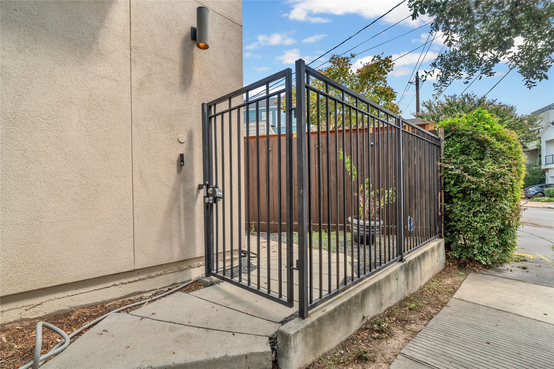 1624 Vermont Street, Houston, TX 77006 1624 Vermont Street, Houston, TX 77006