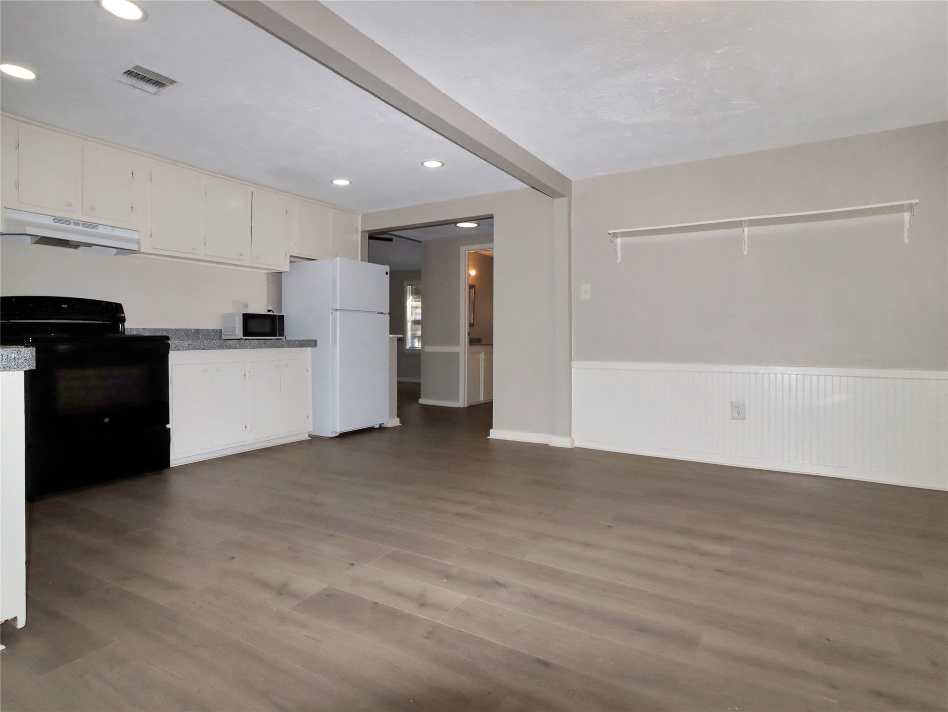 720 Roosevelt Street, La Marque, TX 77568 Dining area of Kitchen