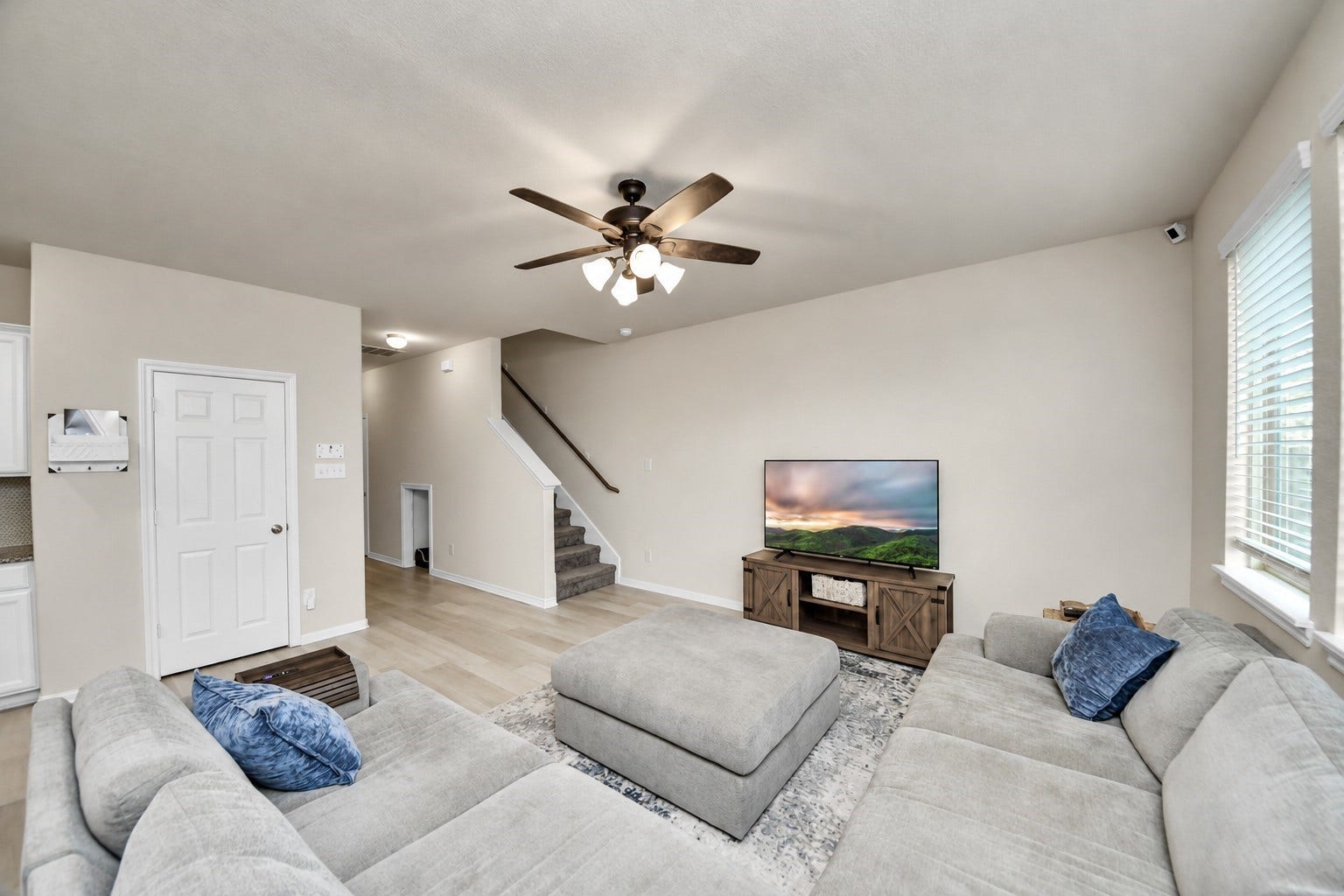 26030 Drover Sky Court, Richmond, TX 77406 Living room.