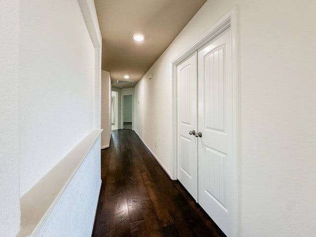 29015 Jacobs River Dr, Katy, TX 77494 Main Hallway
