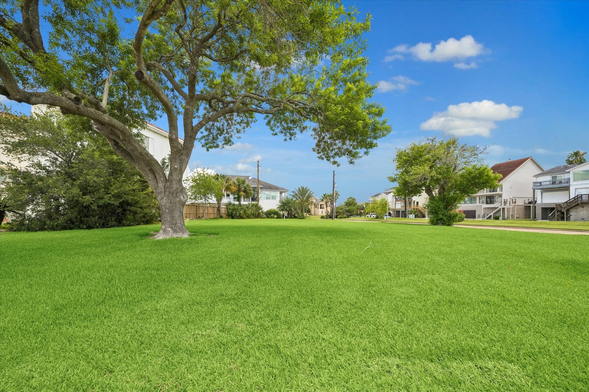 18743 Martinique Drive, Nassau Bay, TX 77058 18743 Martinique Drive, Nassau Bay, TX 77058