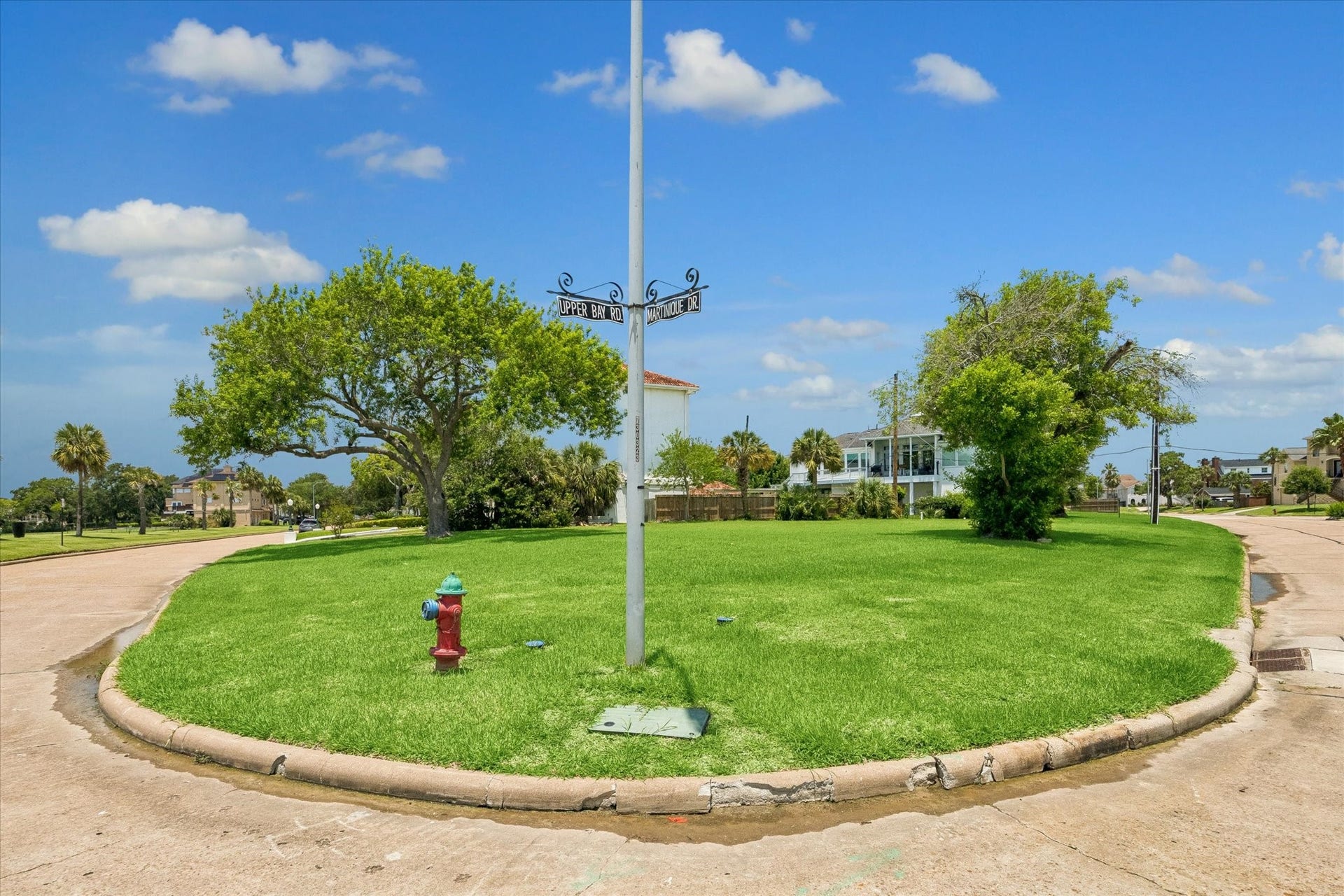 18743 Martinique Drive, Nassau Bay, TX 77058 18743 Martinique Drive, Nassau Bay, TX 77058