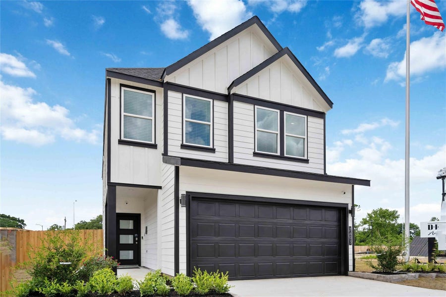 Property photo for 7613 Inwood Hills Lane, Houston, TX