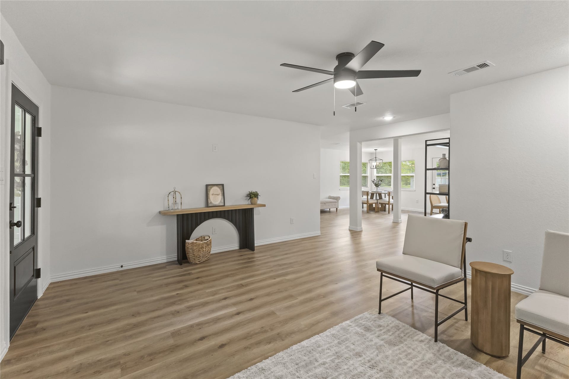 606 Winding Way Street, Lake Jackson, TX 77566