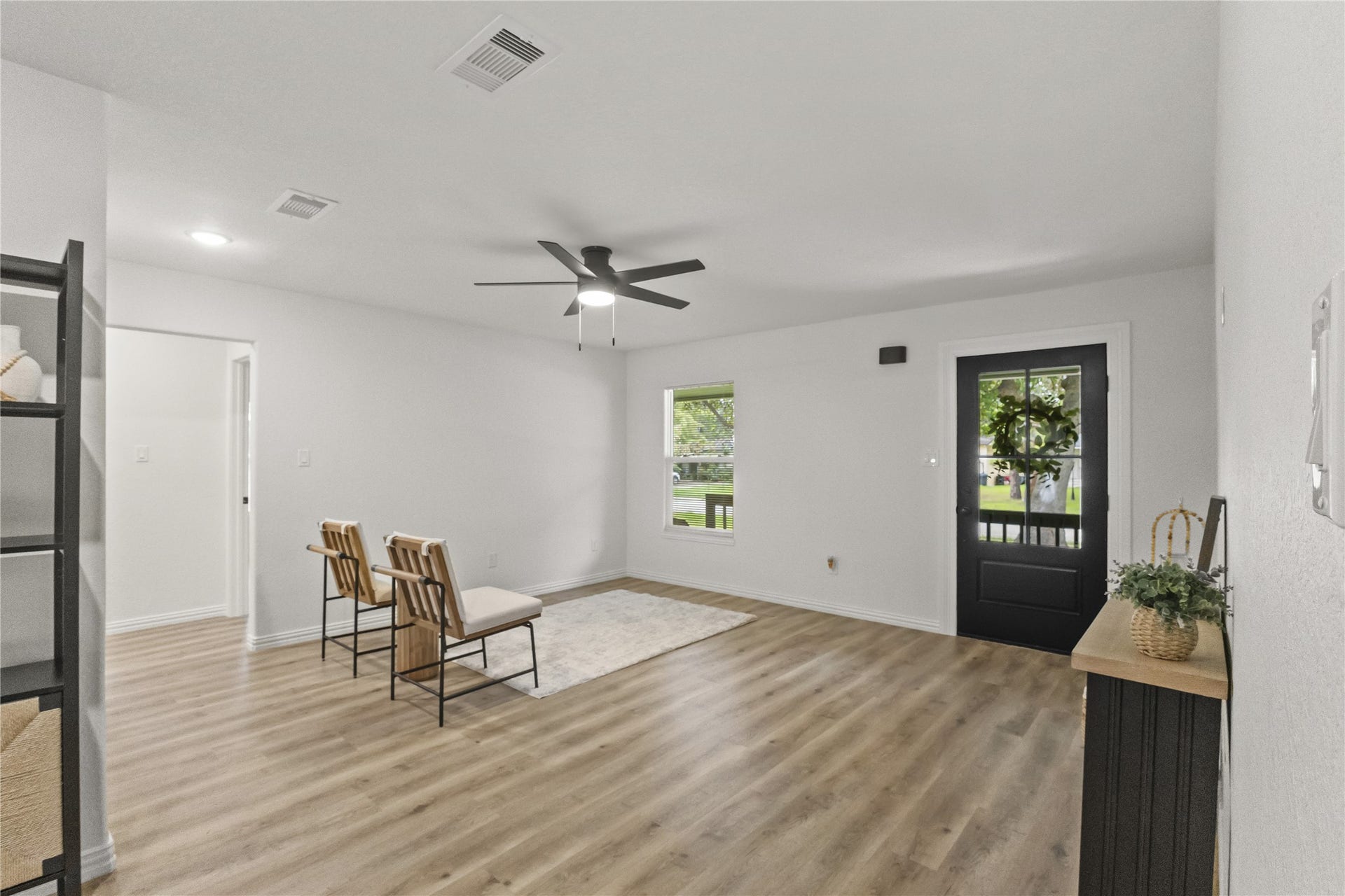 606 Winding Way Street, Lake Jackson, TX 77566