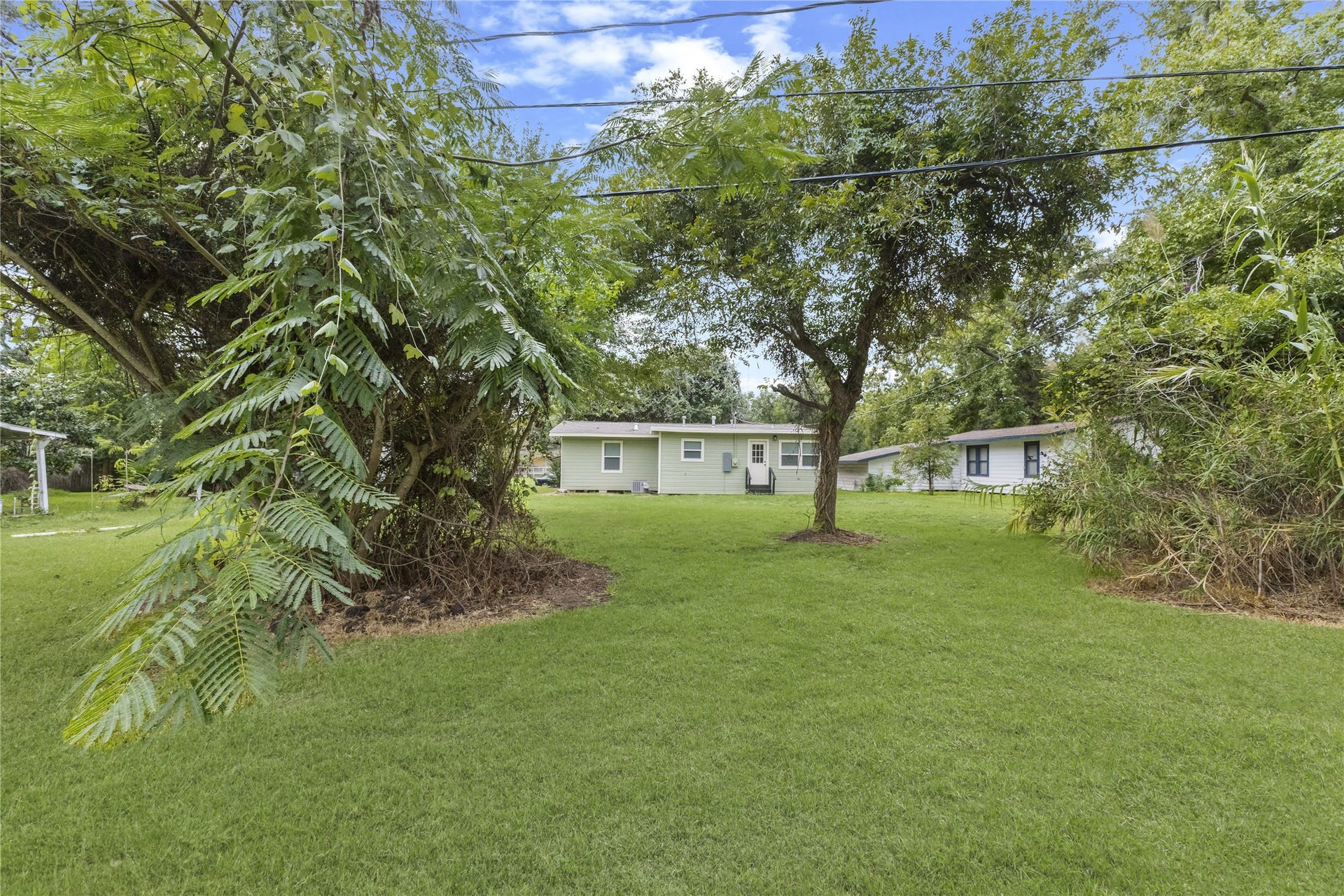 606 Winding Way Street, Lake Jackson, TX 77566