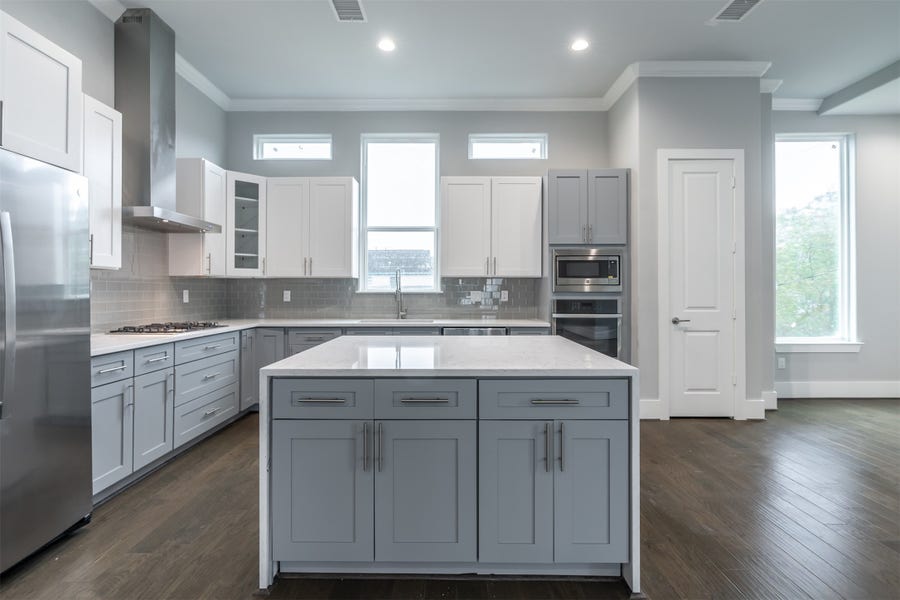 Property photo for 1541 W 22nd Street, Houston, TX