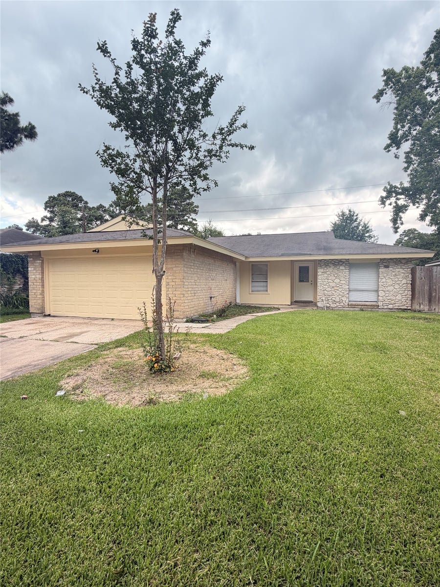 Property photo for 4527 Fitzwater Drive, Spring, TX